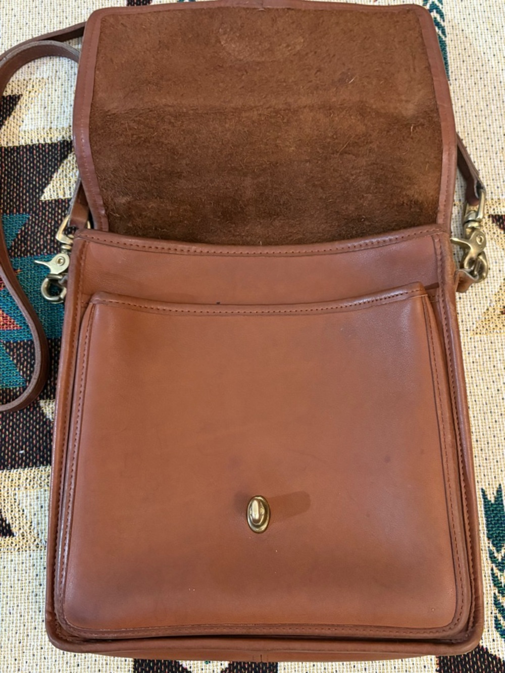 Coach Vintage Tan Leather Station Bag 1980’s Brass Hardware 0406-328 - Picture 5 of 16